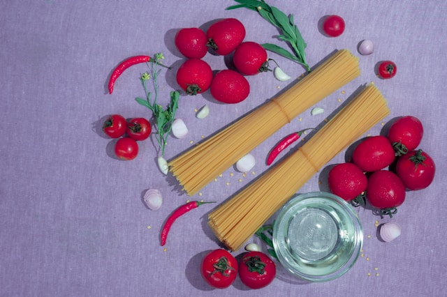 Spagetthi and tomatoes